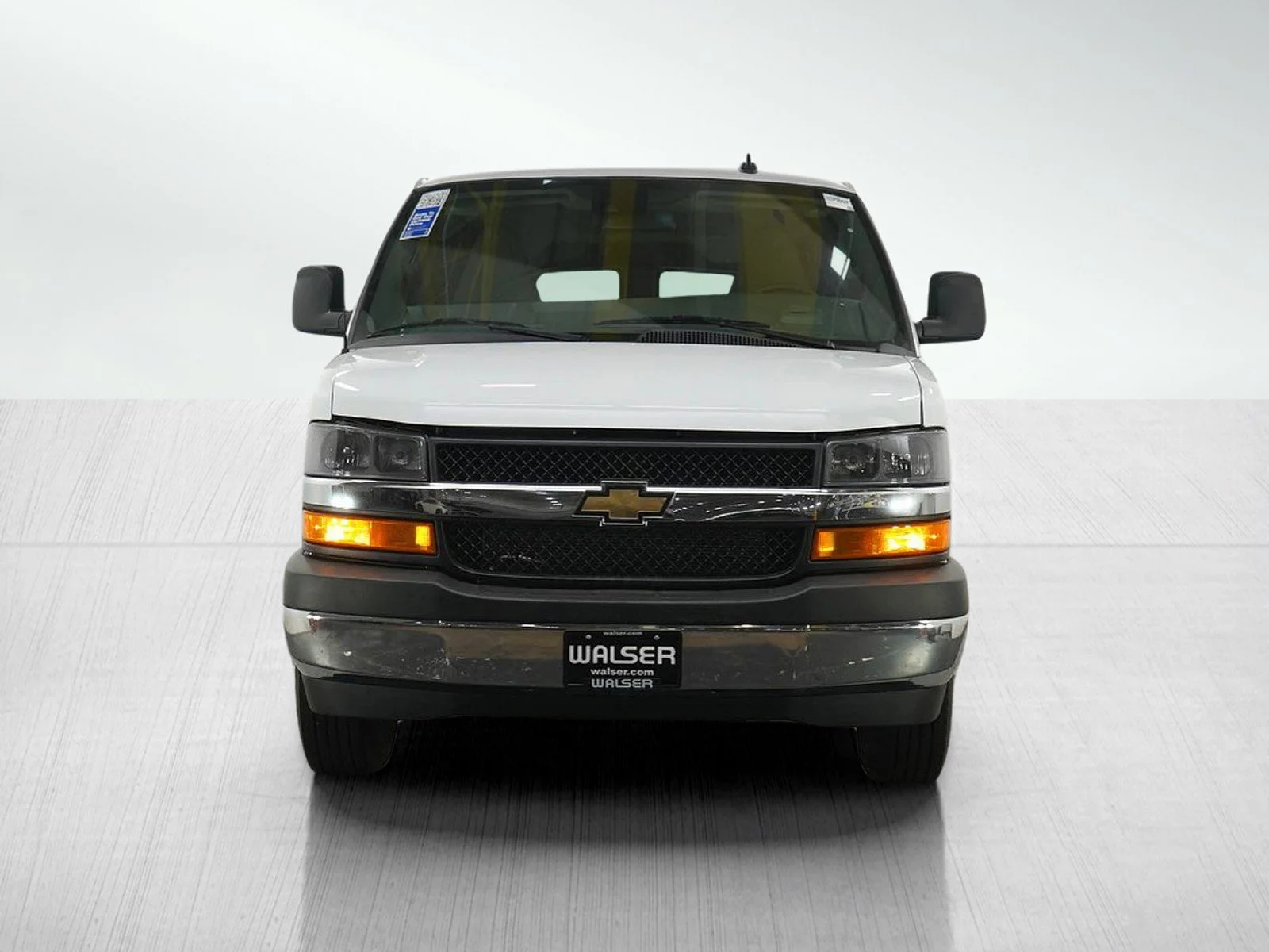 Used 2025 Summit White Chevrolet LT image 8