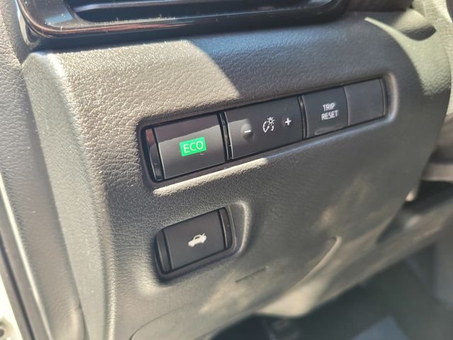 Used 2024 White Nissan SV image 19