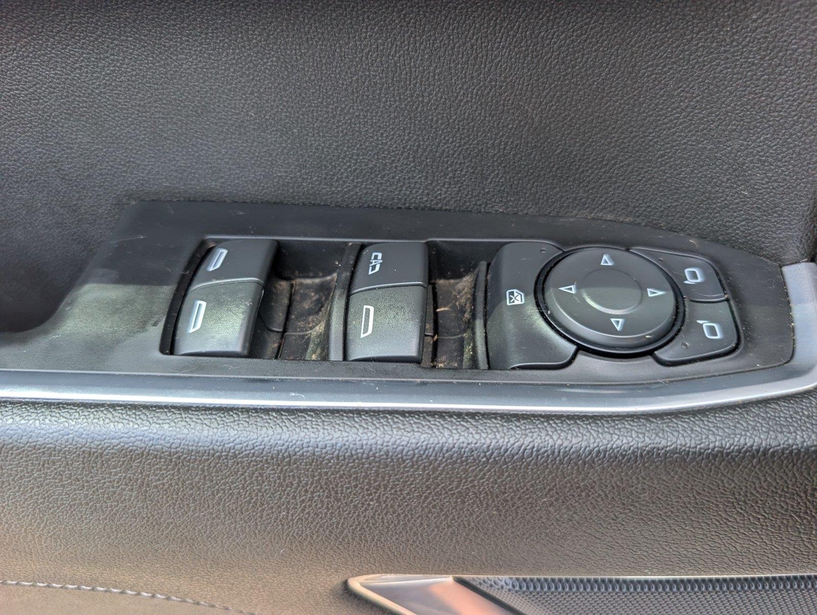 Used 2023 STERLING GRAY METALLIC Chevrolet RST image 30