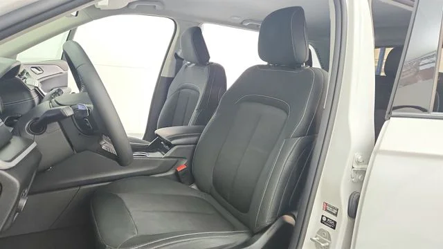 2023 Jeep Grand Cherokee Laredo - Photo 17