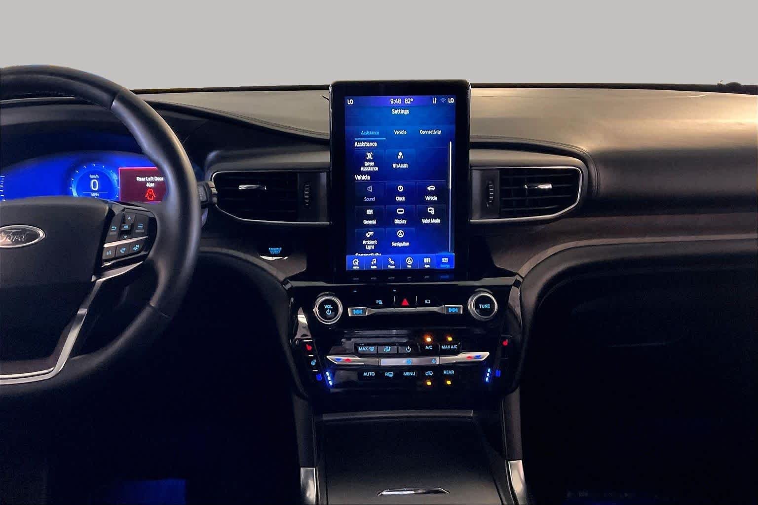 Used 2023 Star White Metallic Tri-Coat Ford Platinum image 6
