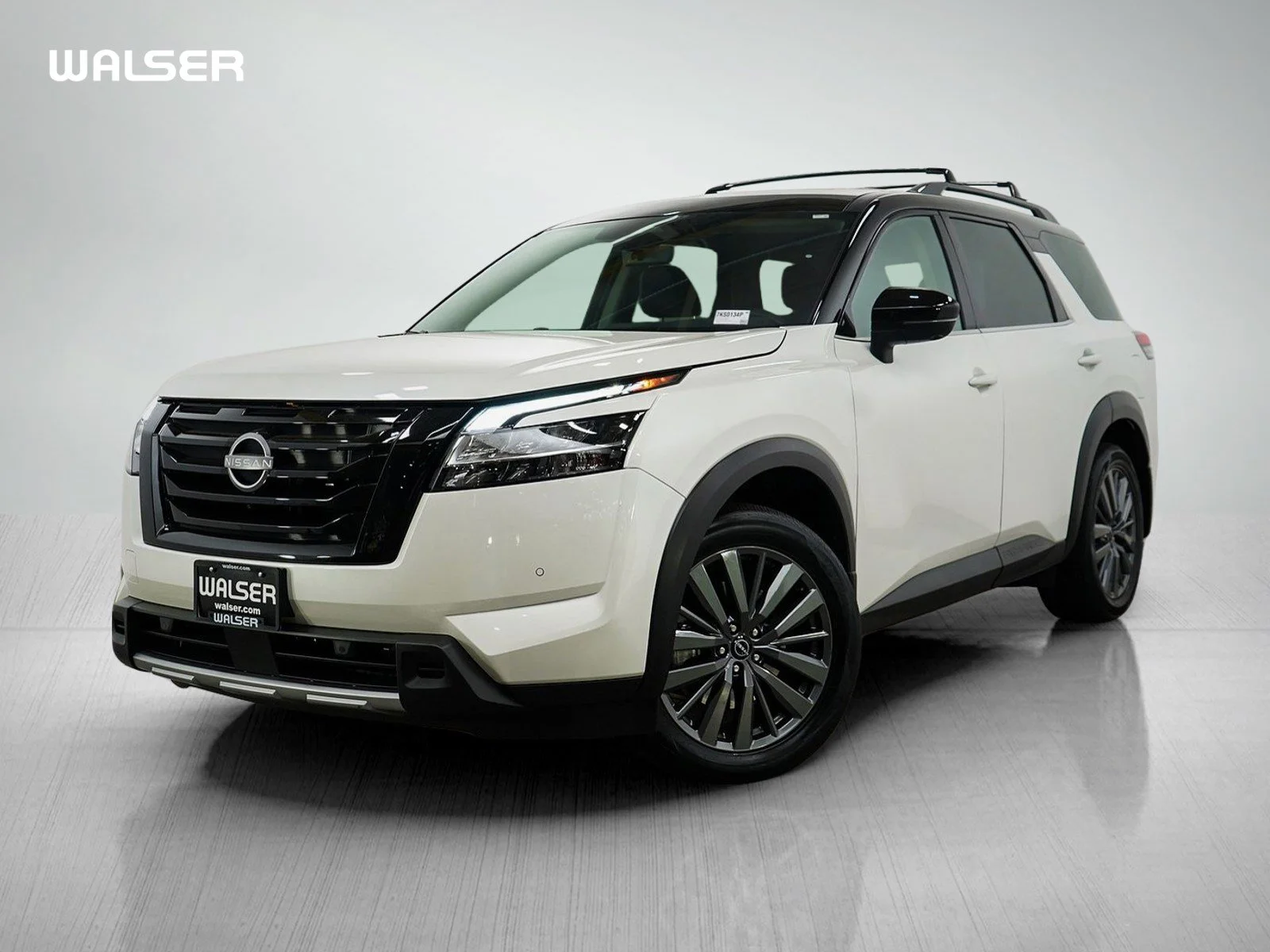 2024 Nissan Pathfinder SL 4WD's photo
