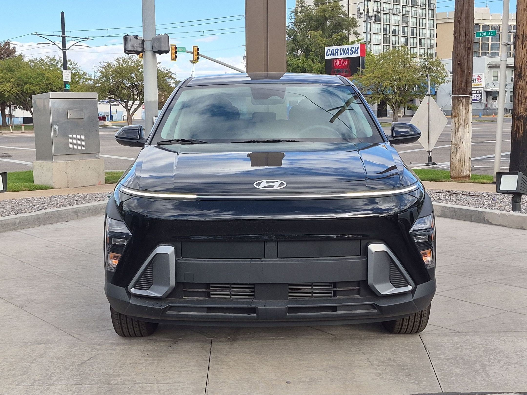 New 2026 Abyss Black Pearl Hyundai SE AWD image 9