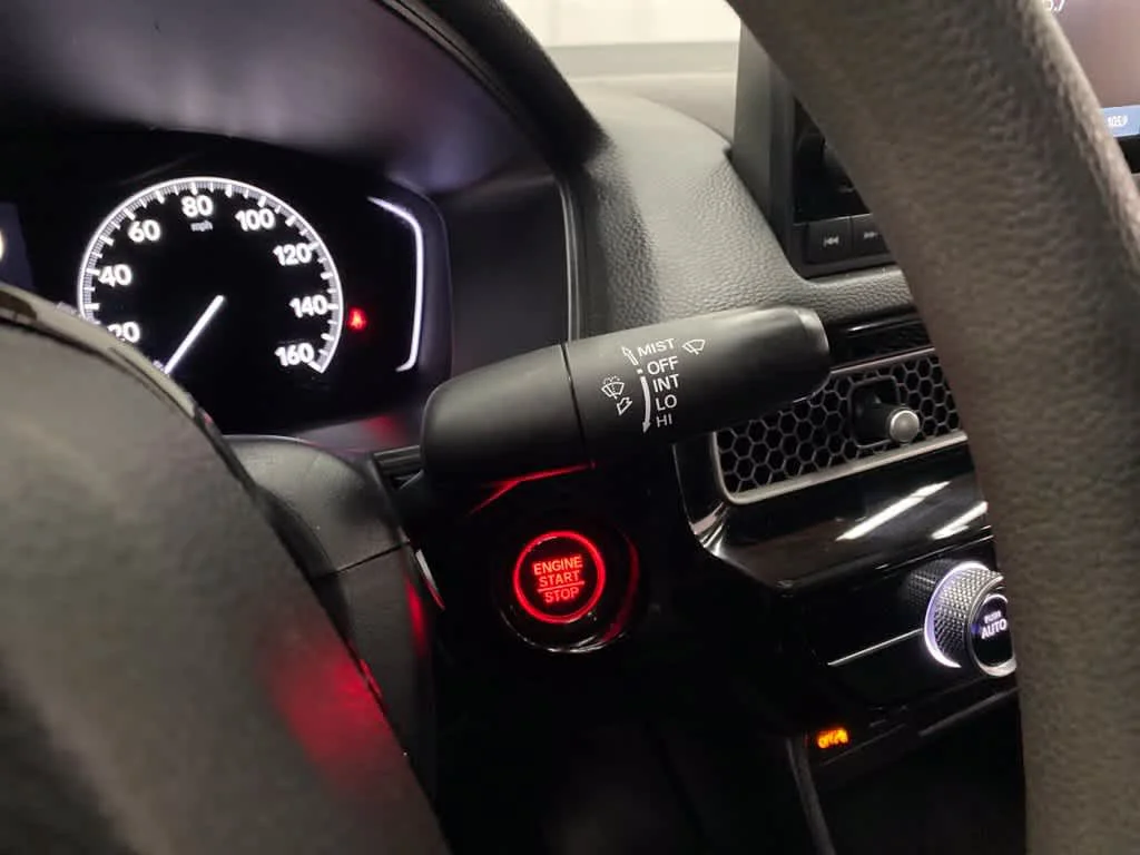 Used 2025  Honda LX image 22