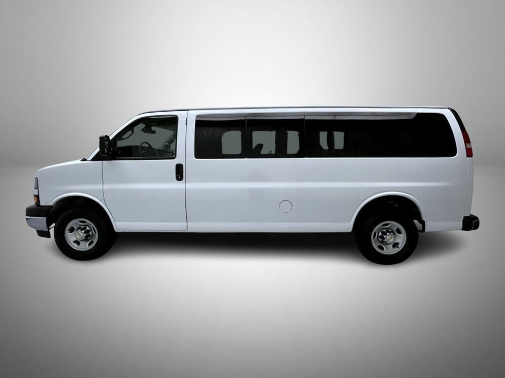 Used 2024 Summit White Chevrolet 1LT image 8