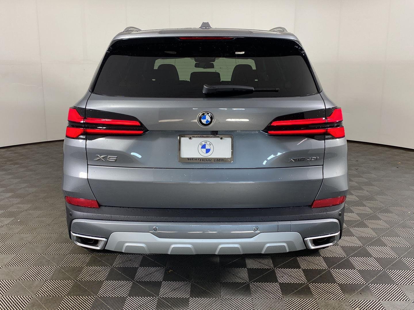 New 2026 Skyscraper Grey Metallic BMW  image 16