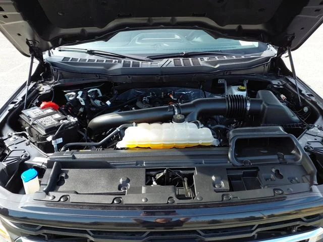 Certified Used 2025  Ford XLT image 24