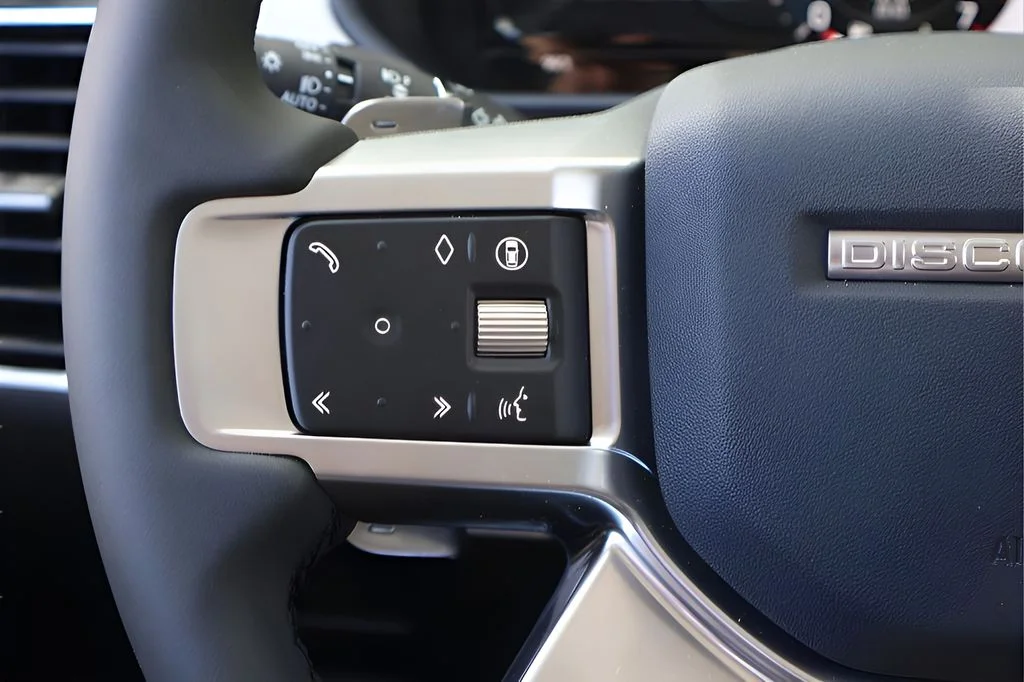 2025 Land Rover Discovery S - Photo 17