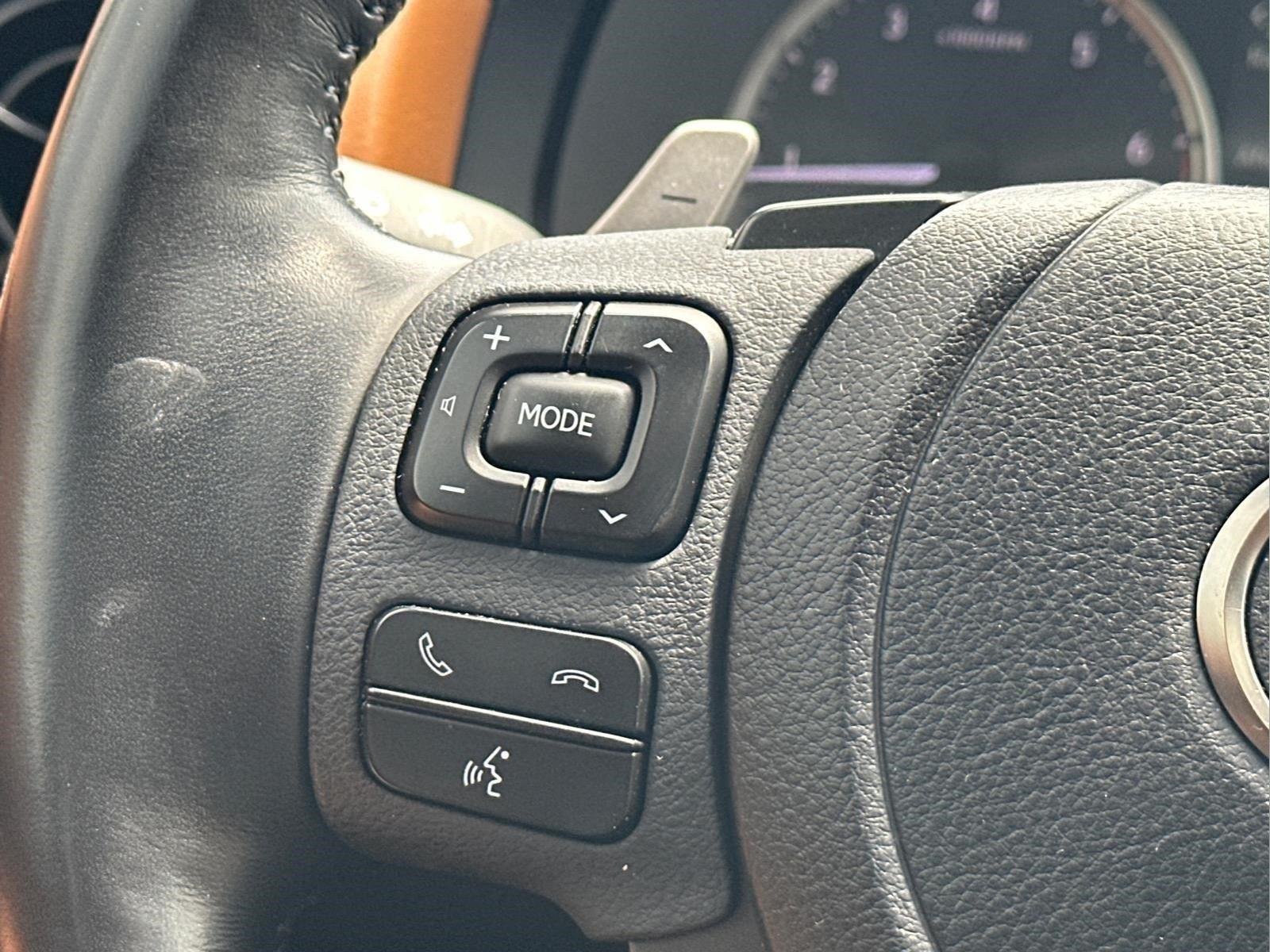 Used 2021 Eminent White Pearl Lexus IS 300 image 19
