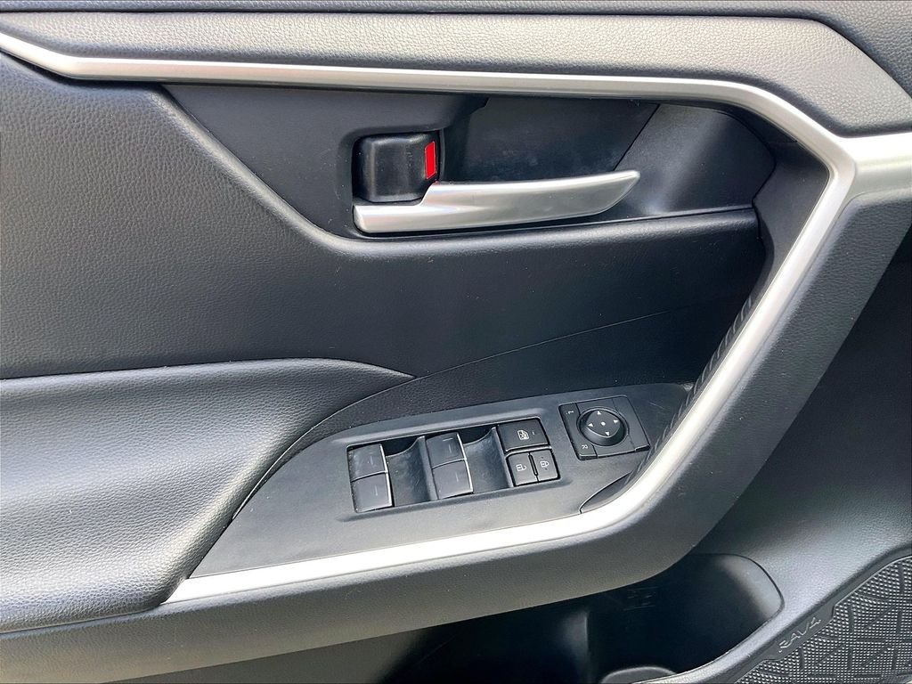 Used 2024 Midnight Black Metallic Toyota XLE image 33