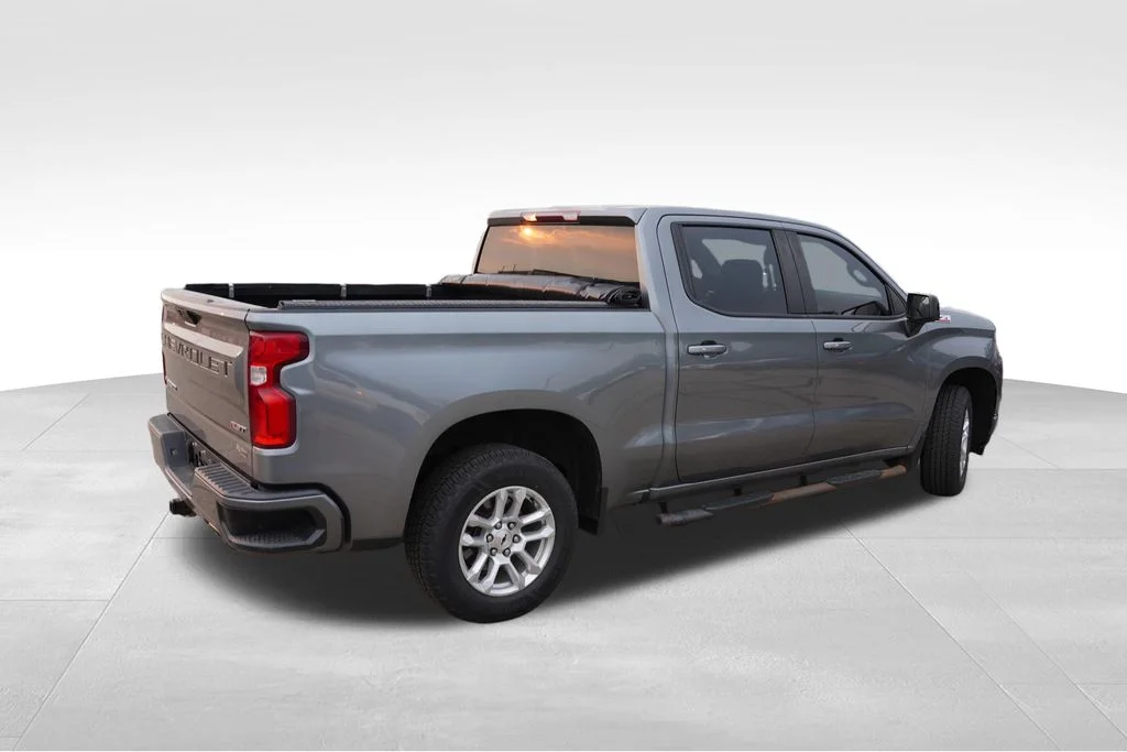 Used 2019 Satin Steel Metallic Chevrolet RST image 3