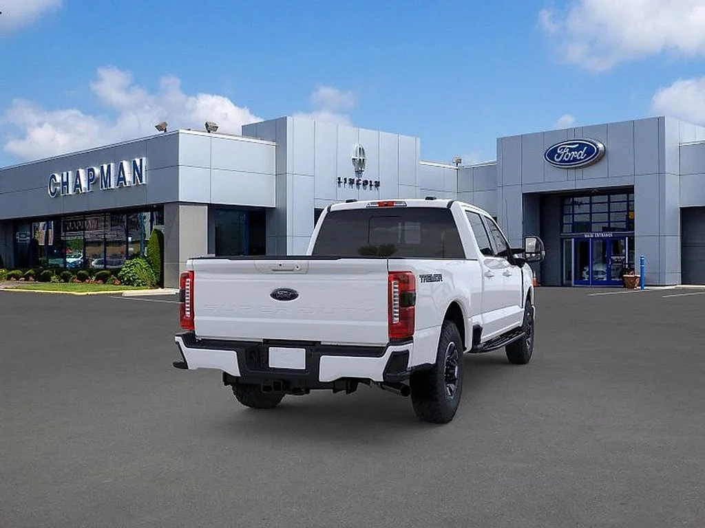 New 2026 Oxford White Ford F-250® XLT image 8