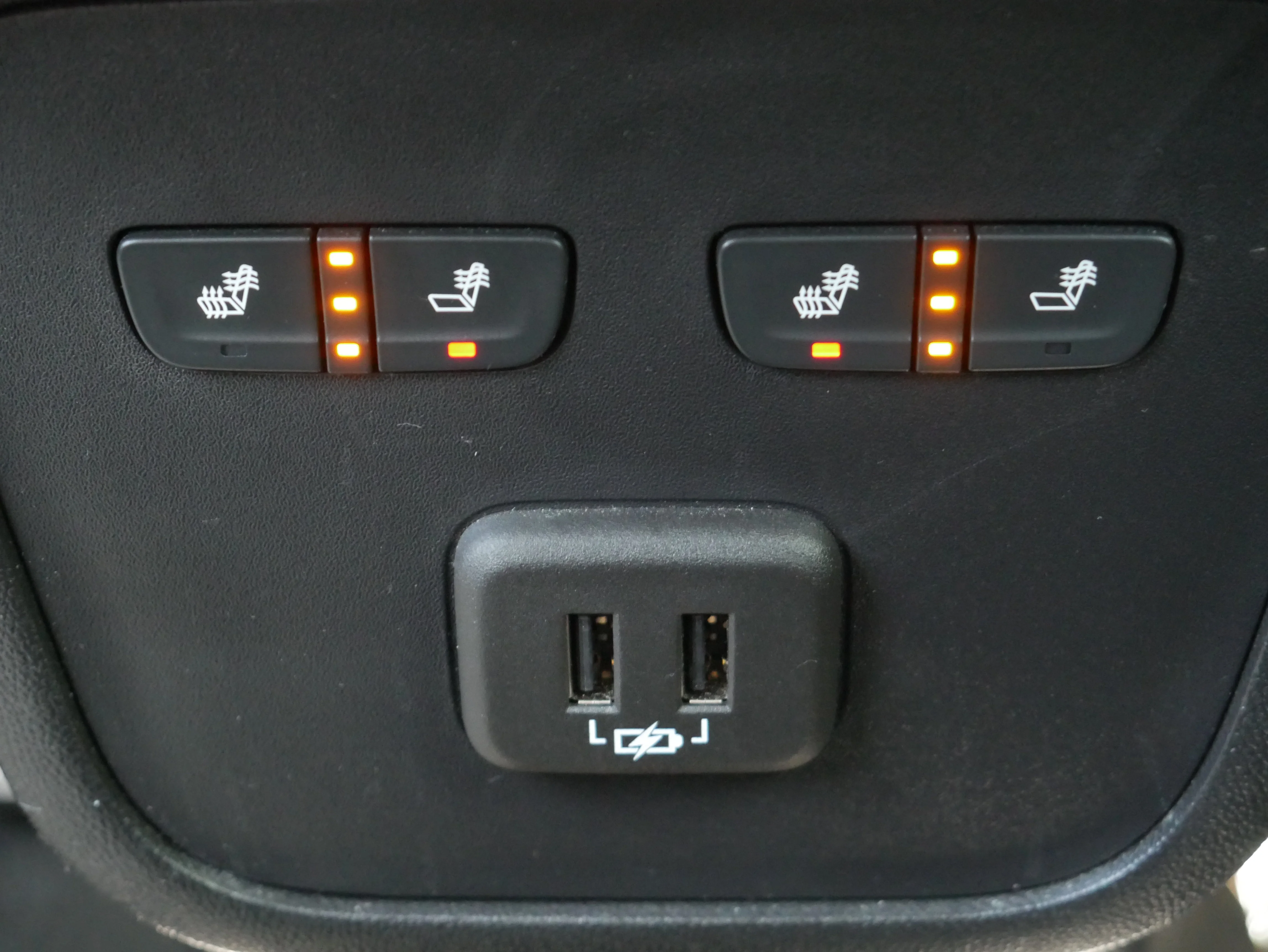 2024 Chevrolet Equinox Premier - Photo 15