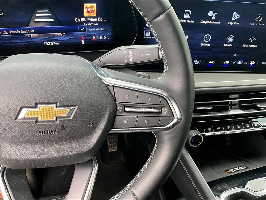 Used 2024 Summit White Chevrolet  image 24