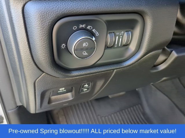 Used 2022 White Ram Laramie image 24