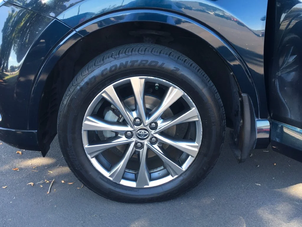 Used 2017 Blue Toyota Platinum image 37