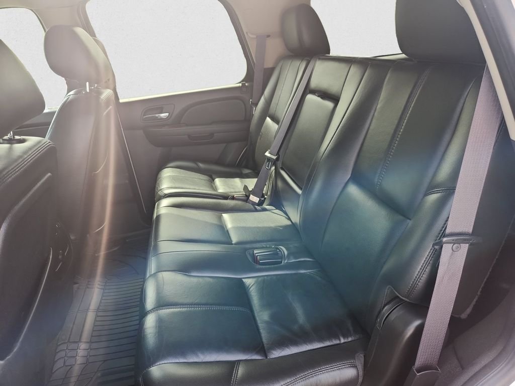 Used 2011 White GMC SLT image 13