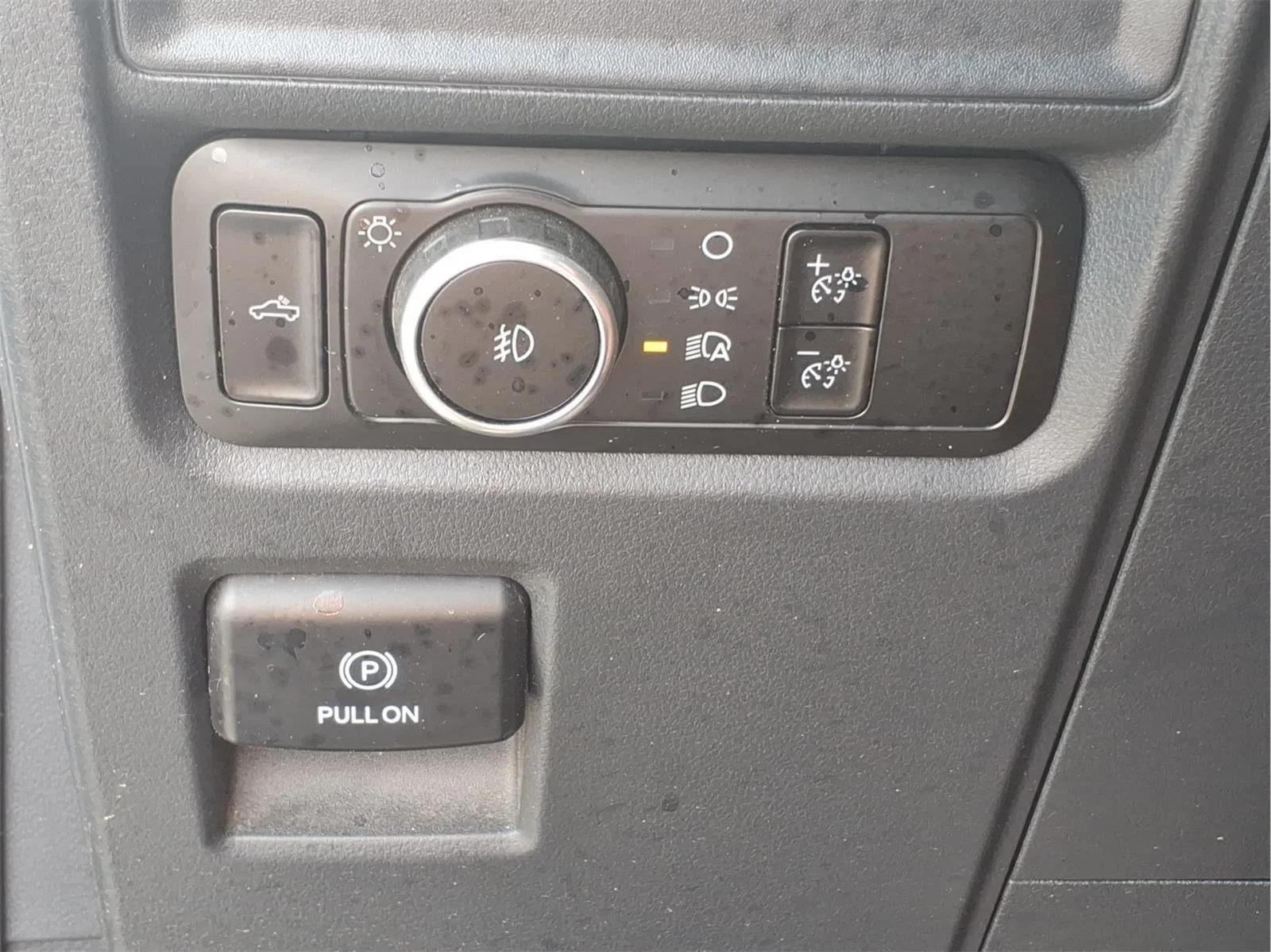 Used 2024 Oxford White Ford STX image 17