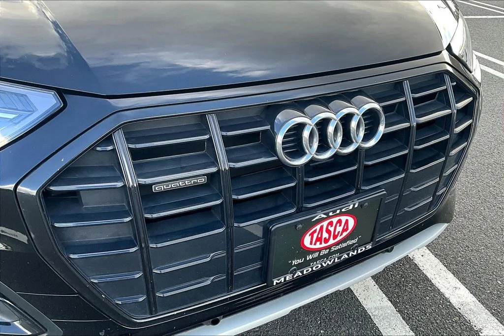Used 2023  Audi 40 Premium image 33