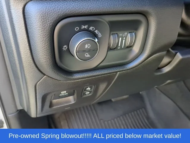 Used 2022 White Ram Laramie image 24