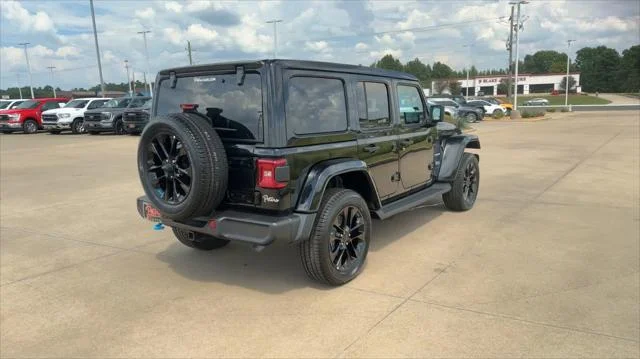 New 2023 Black Clear-Coat Exterior Paint Jeep Sahara 4xe image 9