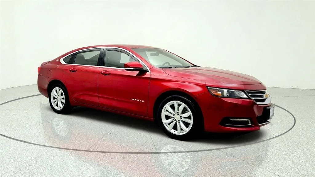 Used 2018 Cajun Red Tintcoat Chevrolet 4dr Sedan LT w/1LT image 3