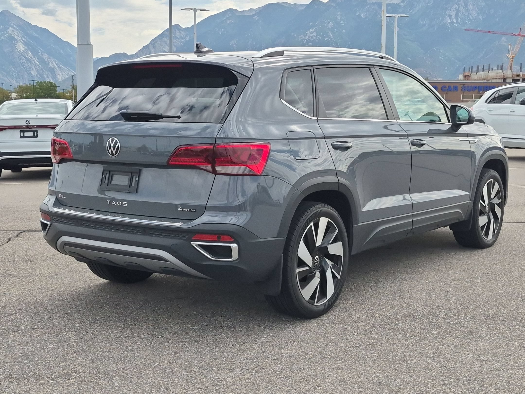 Used 2024 Gray Volkswagen SEL image 3