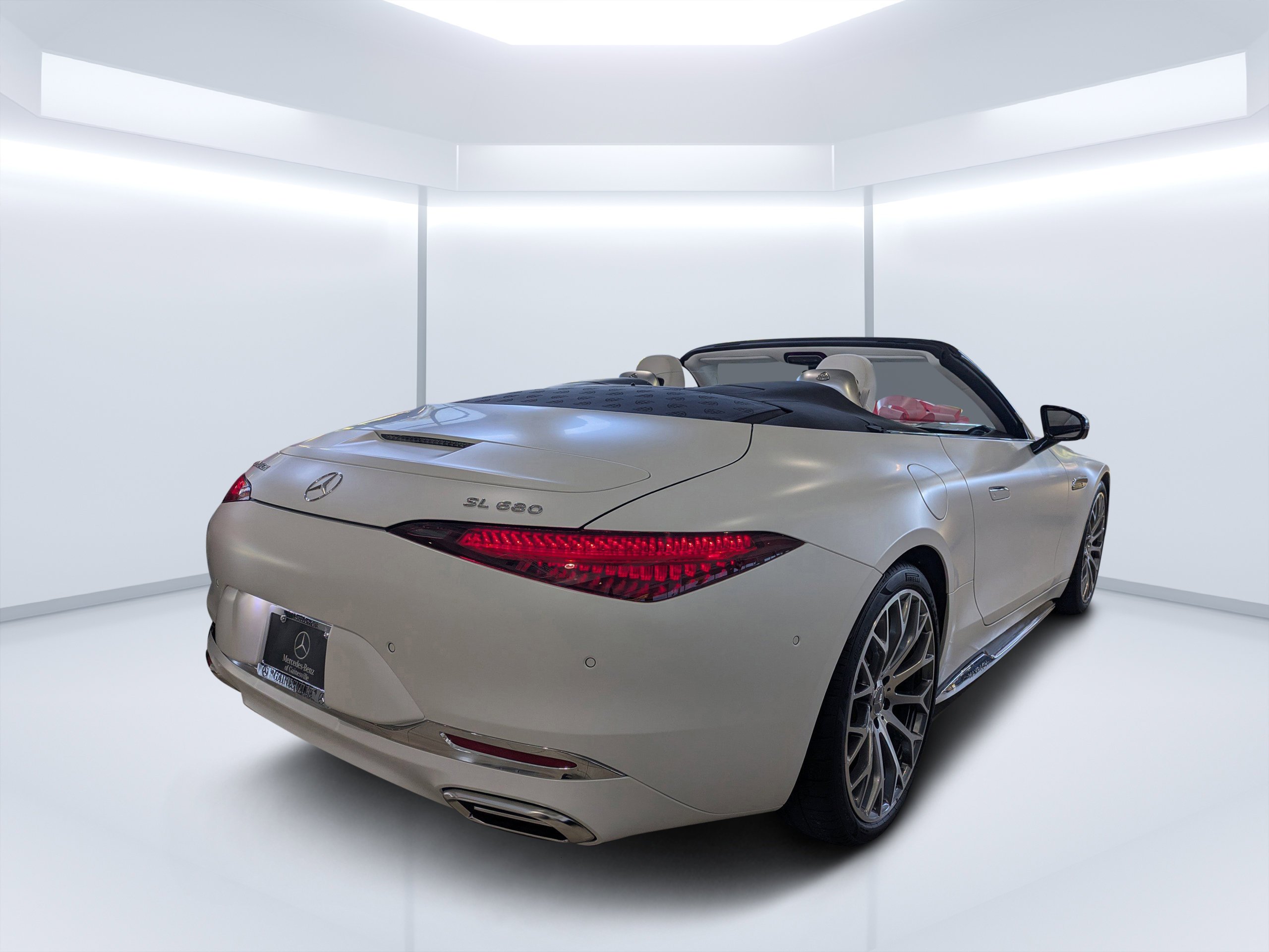 New 2026 MANUFAKTUR moonlight white magno (White Ambiance) Mercedes-Benz Maybach SL 680 Monogram Series image 38