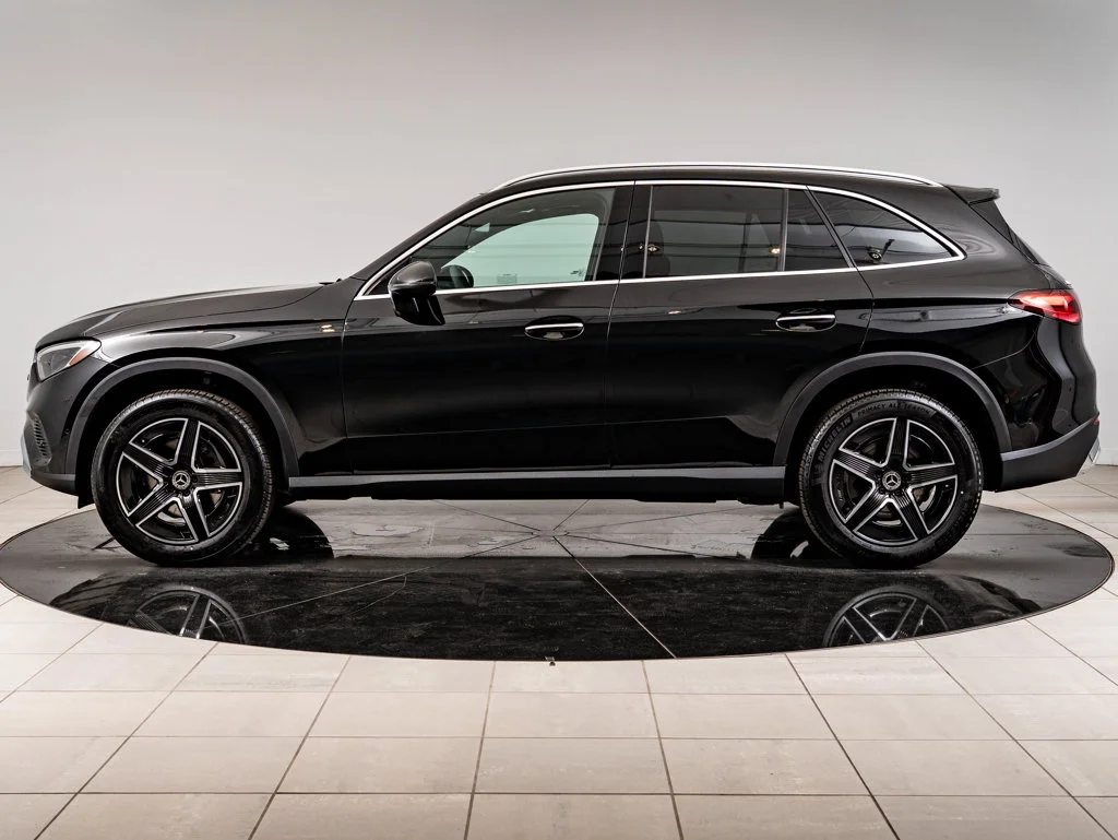 New 2026 Black Mercedes-Benz GLC 300 image 5