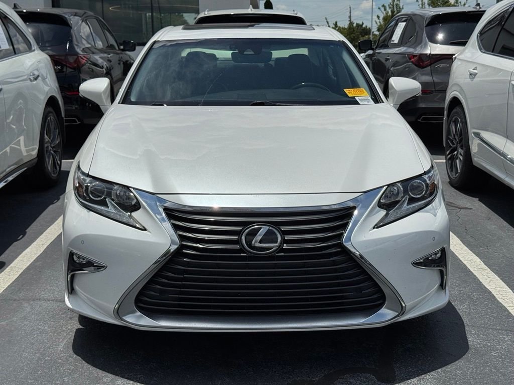 Used 2016 White Lexus 350 image 2