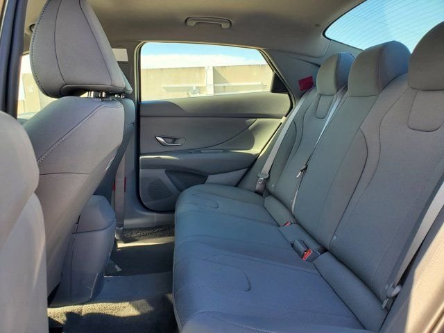 2026 Hyundai Elantra SE - Photo 7