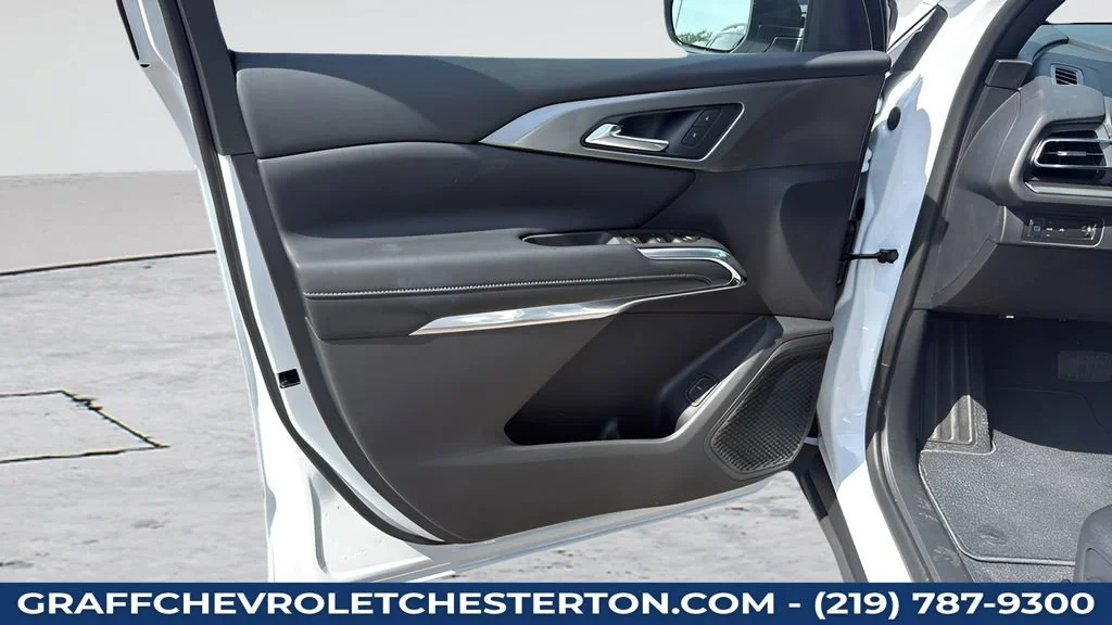 New 2026 Summit White Chevrolet LT image 24