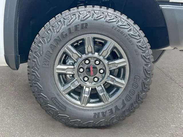 2026 GMC Sierra 1500 AT4X - Photo 19