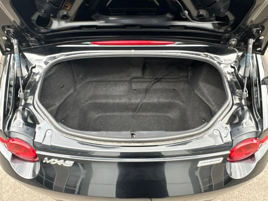 Used 2016 Black Mazda Club image 26