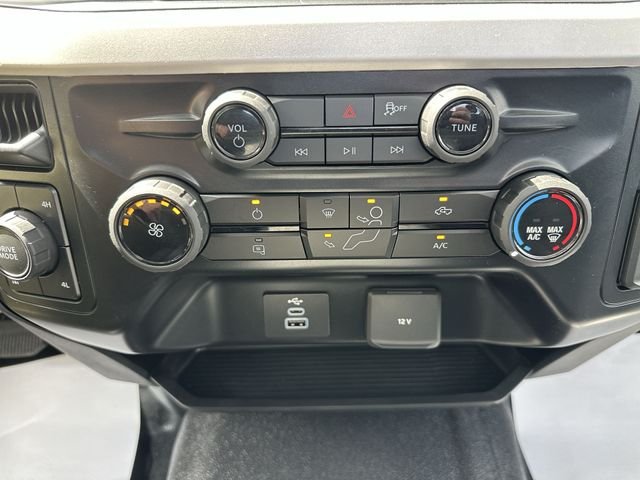 New 2026 Oxford White Ford F-250® XL image 18