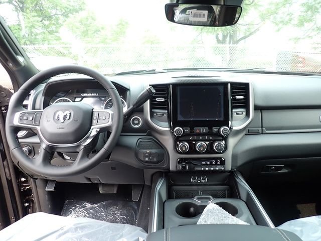 New 2026 Diamond Black Crystal Pearl-Coat Exterior Paint RAM Big Horn image 16