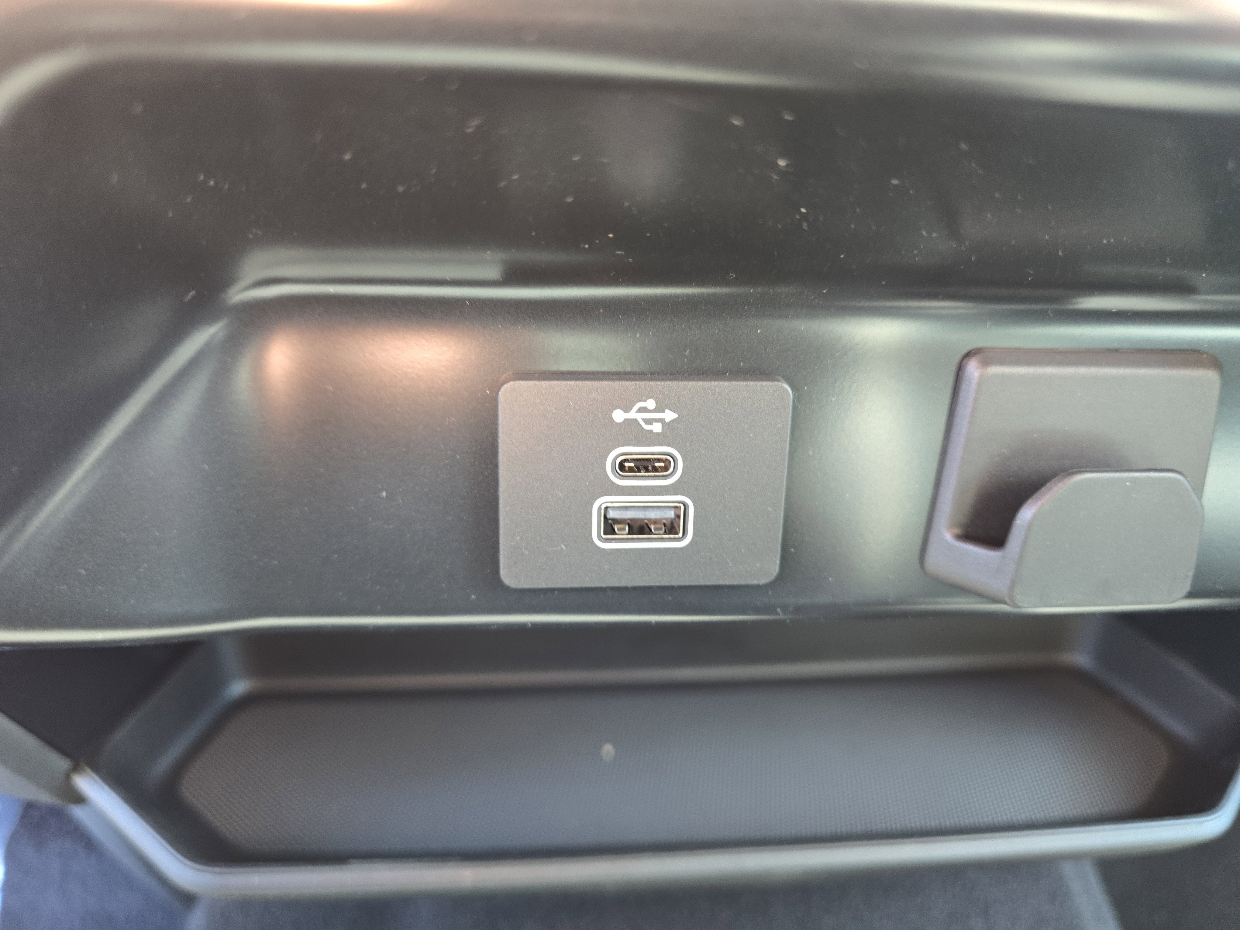 New 2026 Carbonized Gray Metallic Ford XLT image 22