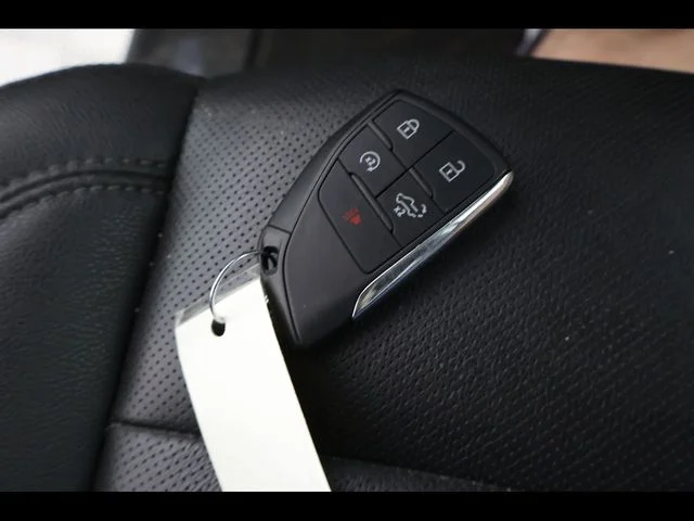 Used 2026 Silver GMC SLT image 27