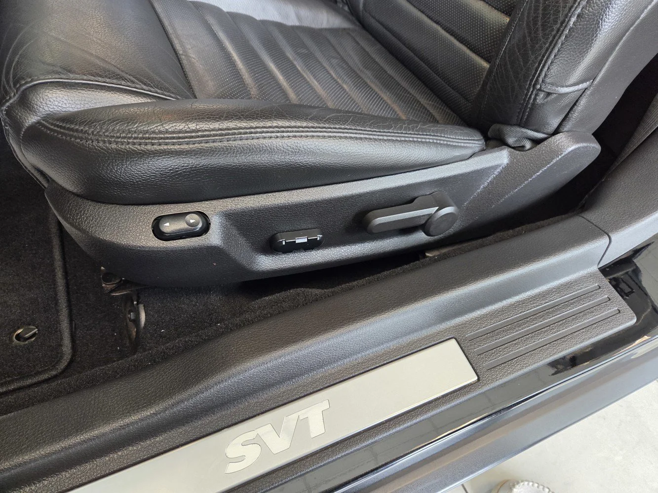 Used 2008 Black Ford Shelby GT500 image 18