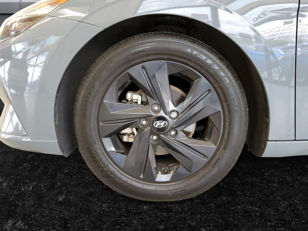 Used 2022 Gray Hyundai SEL image 26