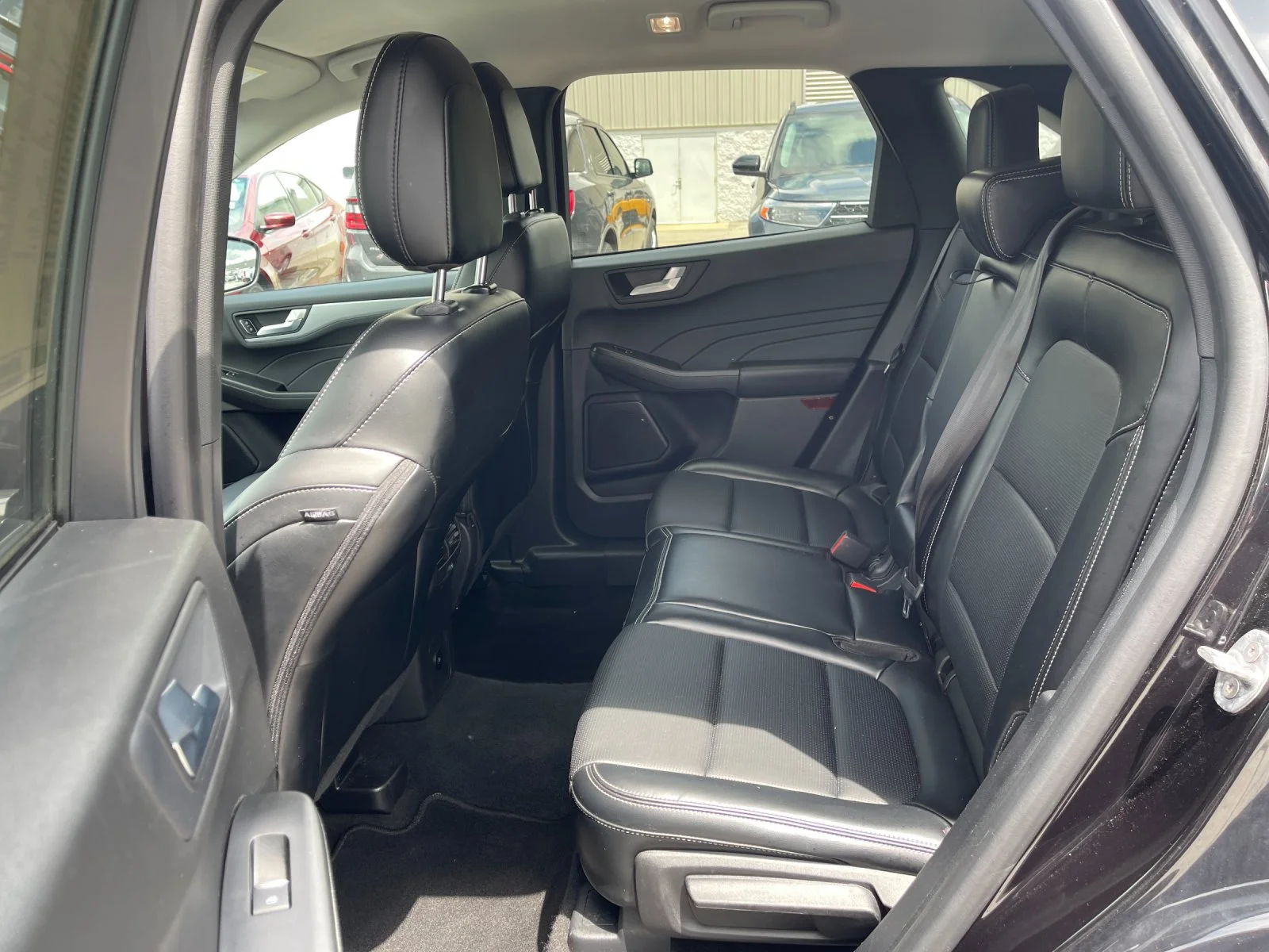 Used 2024  Ford Platinum image 14