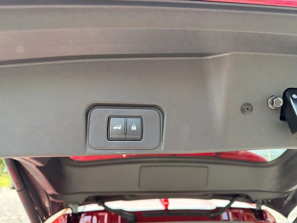 Used 2025 Red Nissan SV image 17