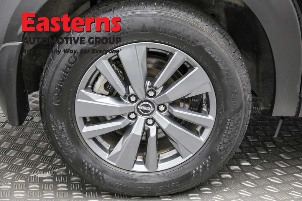 Used 2024 Black Nissan S image 31