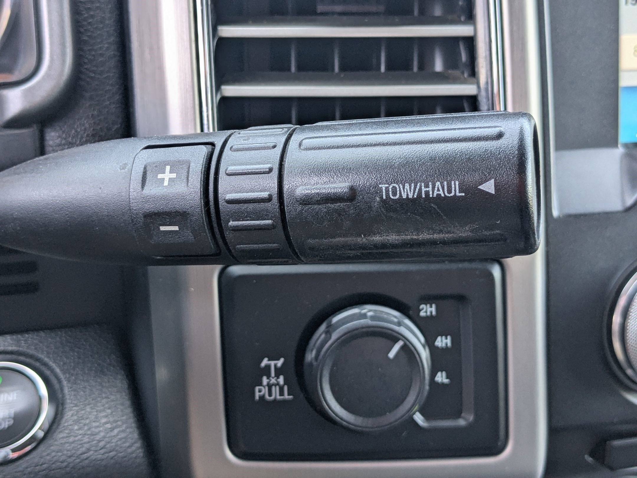 Used 2018 Shadow Black Ford Platinum image 26