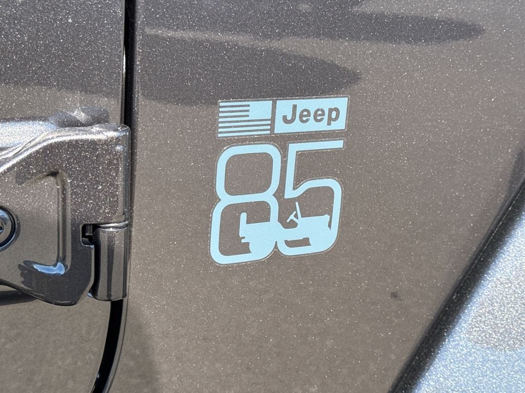 New 2026 Granite Crystal Metallic Clear-Coat Exterior Paint Jeep 85th Anniversary Edition image 8