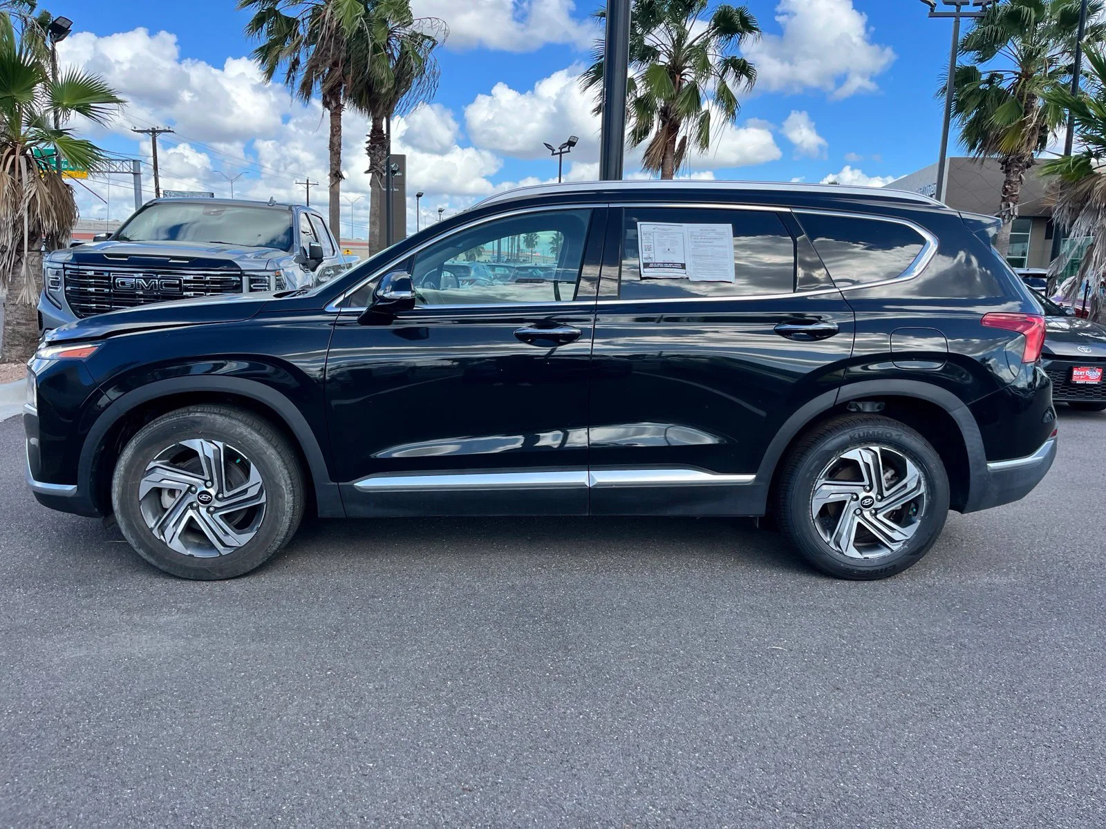 Used 2023 Black Hyundai SEL image 4