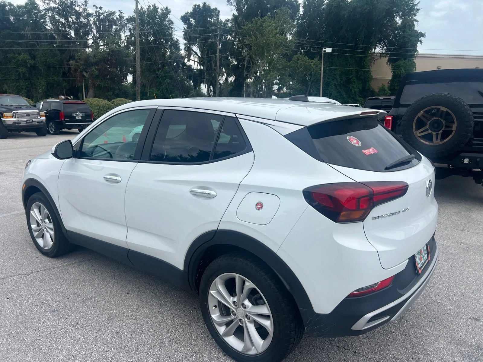 Used 2023 White Buick Preferred image 4