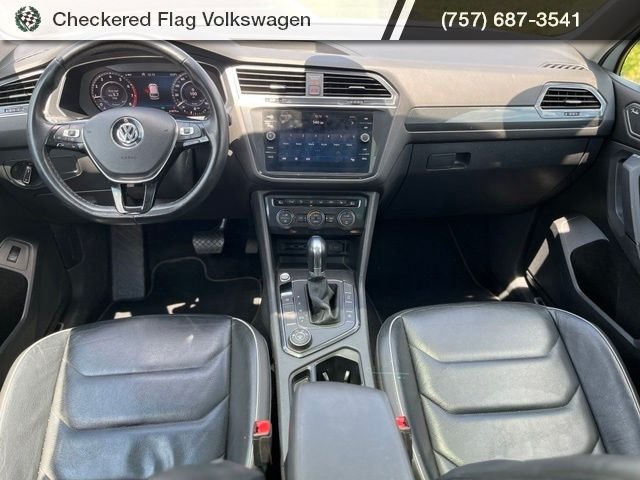 Used 2019 Pure White Volkswagen 2.0T SEL Premium 4Motion image 30