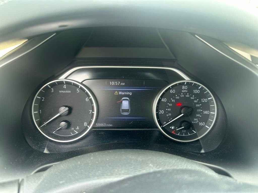 Used 2021 Red Nissan SL image 4