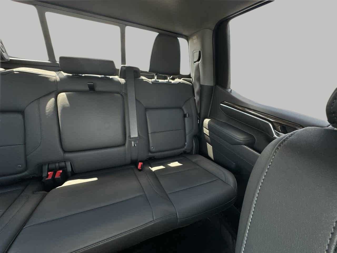 2025 Chevrolet Silverado 1500 RST - Photo 7